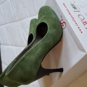 Olive Green Two Lips Trust Fund Pumps